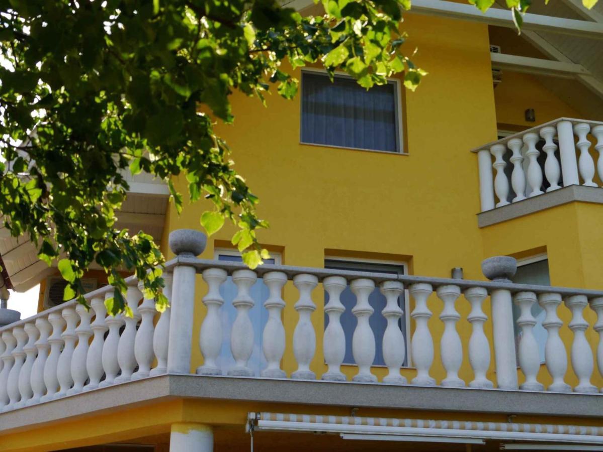 Apartments In Alsopahok/Balaton 27597 Buitenkant foto