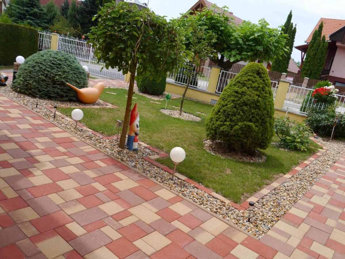 Apartments In Alsopahok/Balaton 27597 Buitenkant foto